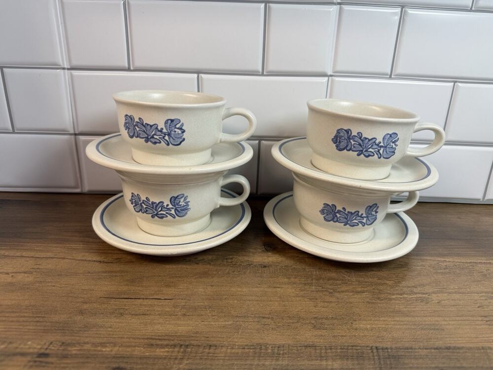 Pfaltzgraff Yorktowne Stoneware Set Of 4 Cups 4 Saucers Blue Floral